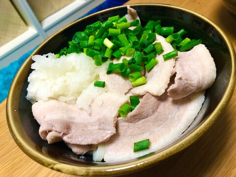 豚バラ乗せ冷やしうどん